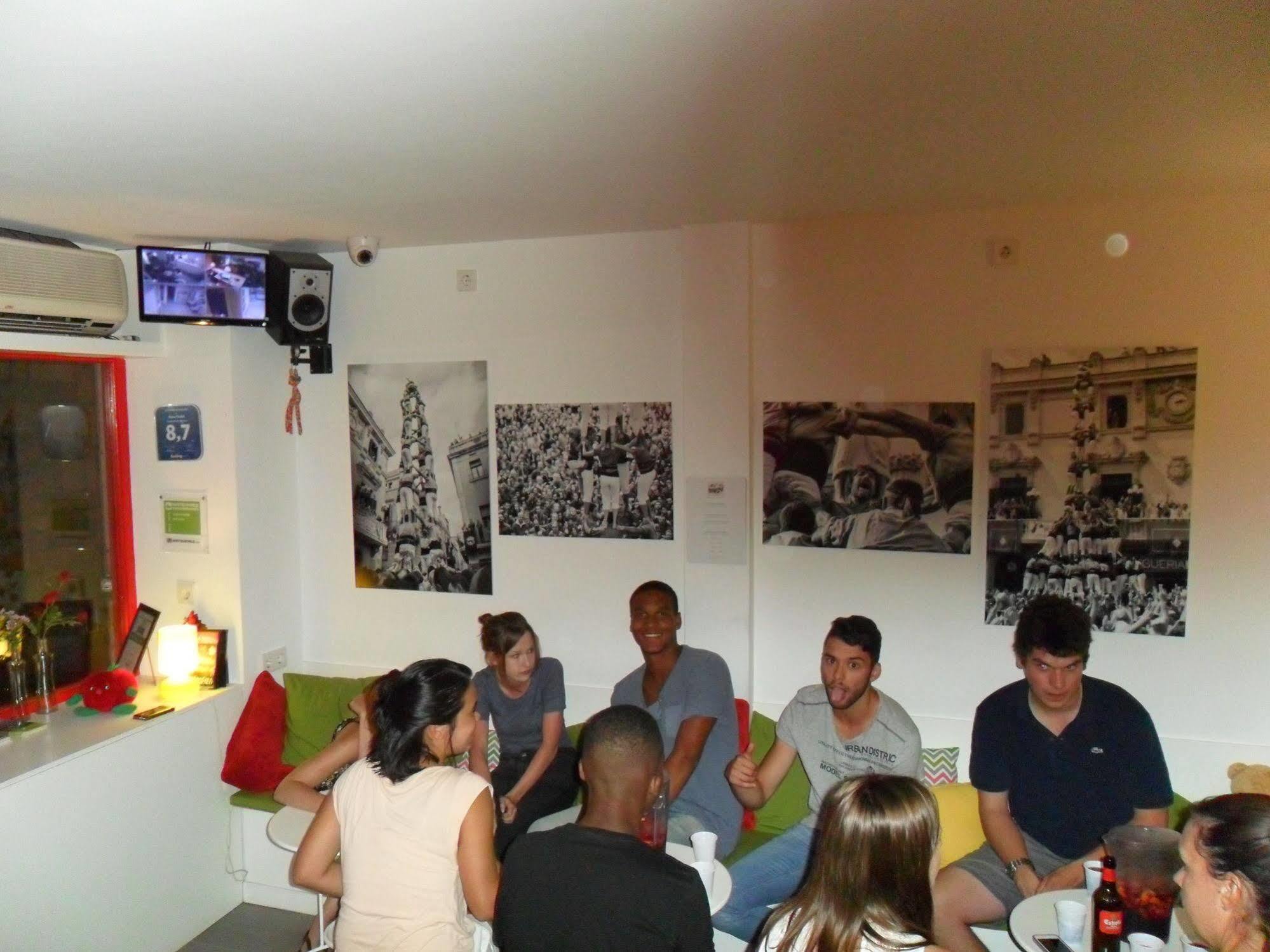 ברצלונה Itaca Hostel מראה חיצוני תמונה