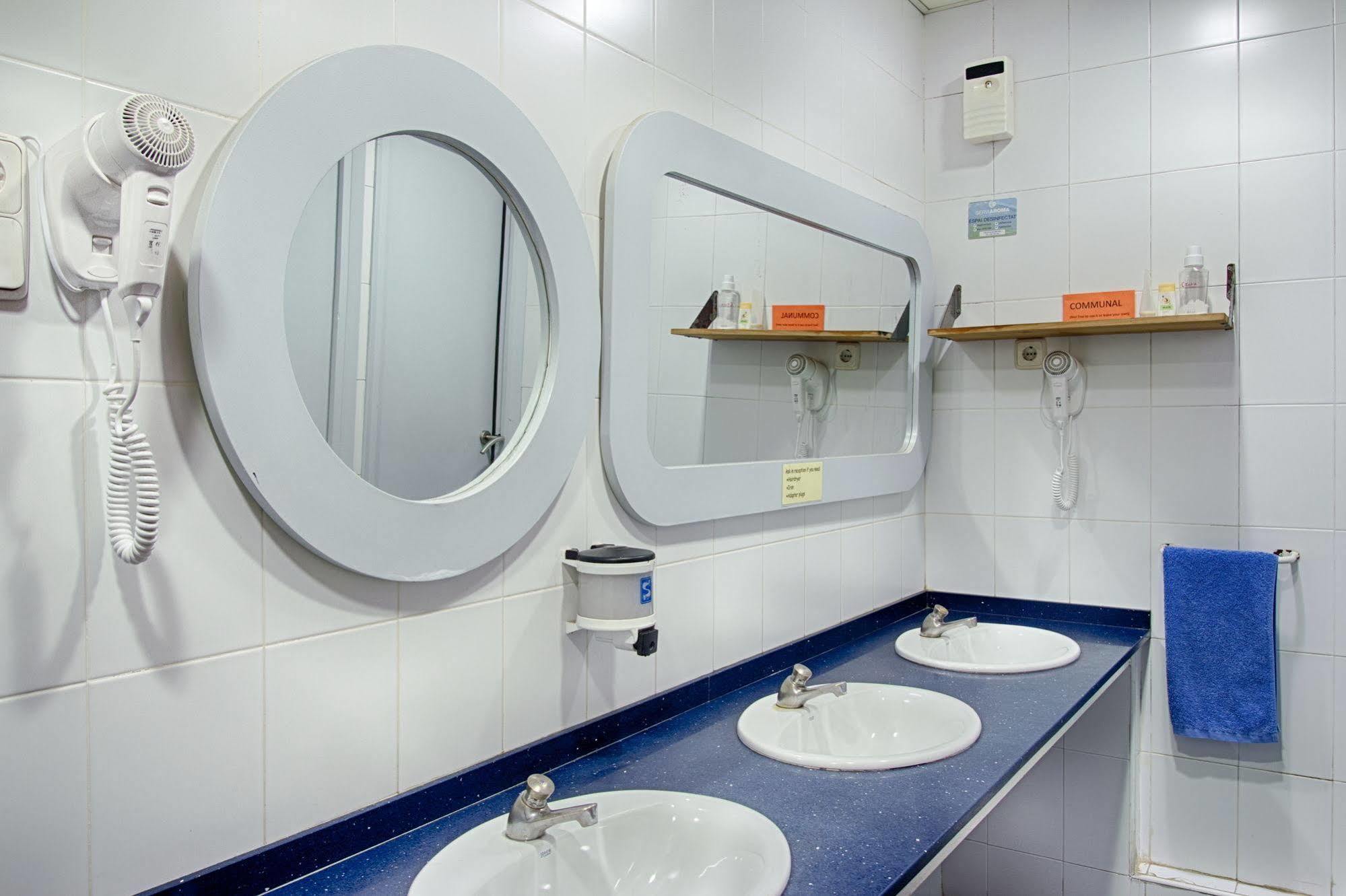 ברצלונה Itaca Hostel מראה חיצוני תמונה