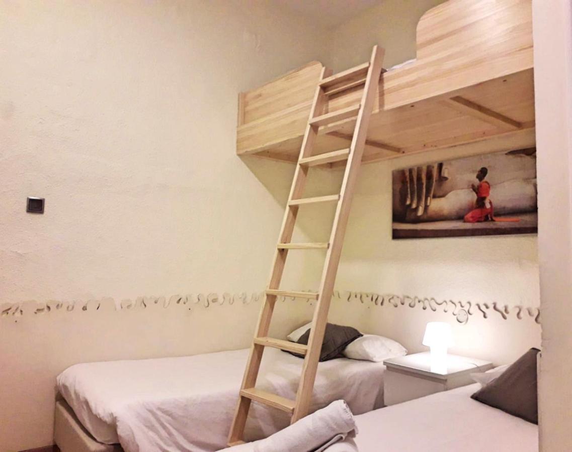 ברצלונה Itaca Hostel מראה חיצוני תמונה